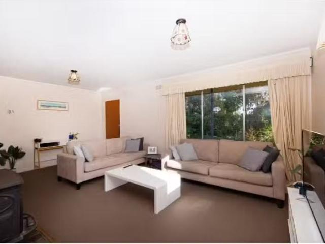 Deal! 12 Jenkins Street, Curtin Apartment for rent Listed by.