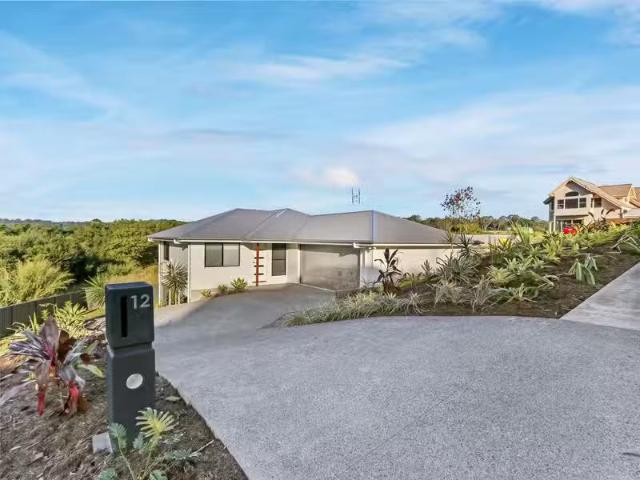 For Rent! 12 Patrick King Drive, BURNSIDE, QLD 4560 House fo.