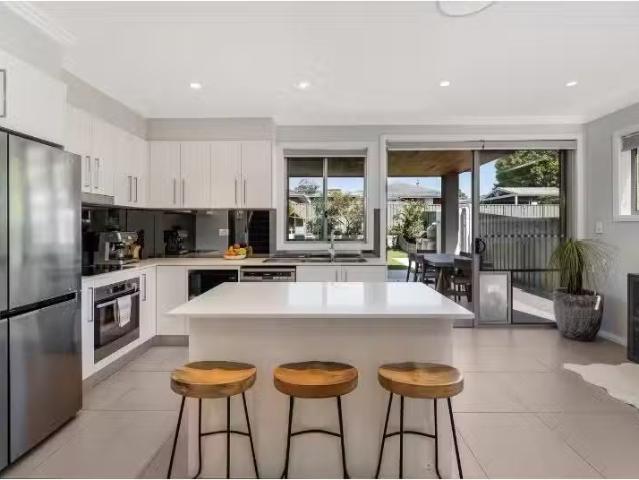 Just in! 12a Newland Avenue, Milperra Townhouse for rent List.
