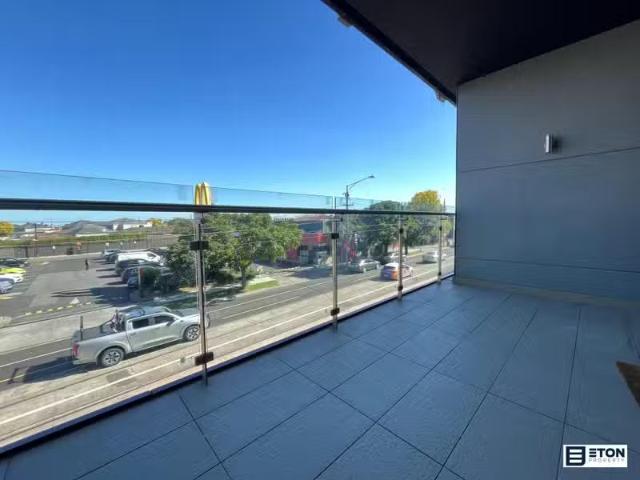 Just in! 13/100 Keilor Road, Essendon North VIC 3041