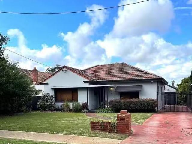Deal! 131 Wood Street, Inglewood, WA 6052