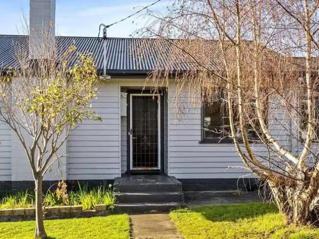 Cozy 1/34 Erebus Street, Warrane, TAS 7018