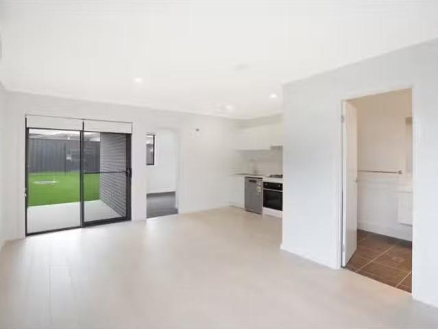 Unique 1/34 Lochdon Drive, FARLEY Apartment for rent Listed b.