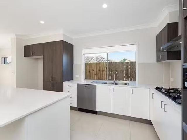 Cheap 136 Cooper Crescent, Rochedale, QLD 4123