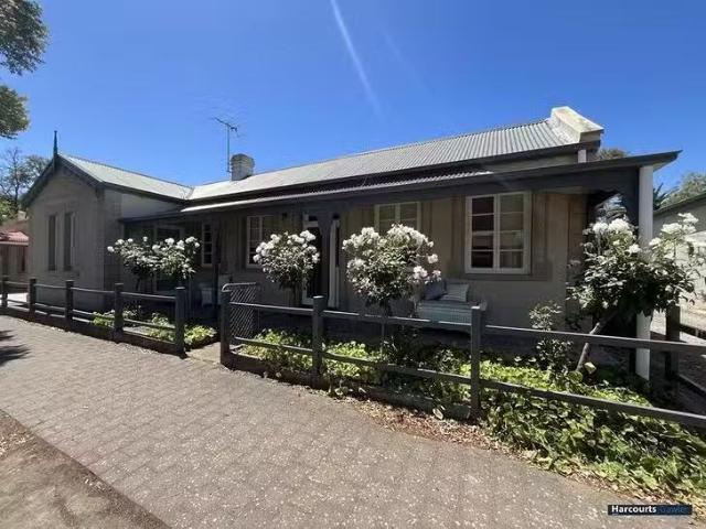 Charming 13 Murray Street, Greenock, SA 5360