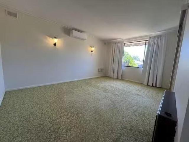 Deal! 13 Chapman Avenue, Mclaren Vale, SA 5171