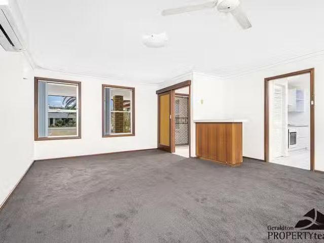 Unique 13 Hakea Street, Tarcoola Beach, WA 6530