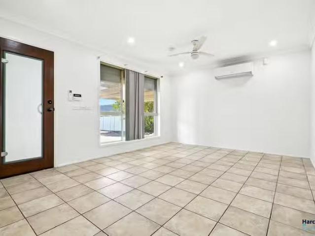 Cozy 13 Kovacs Street, ROOTY HILL, NSW 2766 House for Rent