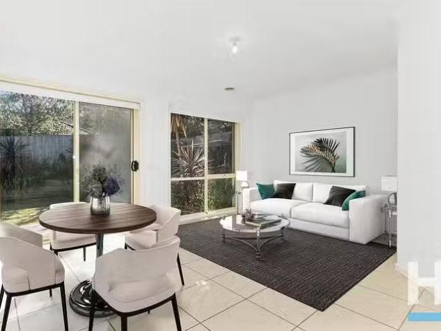 Cheap 1/3 Lucerne Avenue, Mornington, VIC 3931