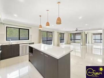 Just in! 13 Silvertop Crescent, Spring Mountain, QLD 4300