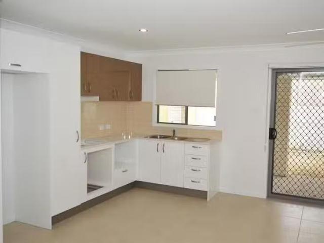 For Rent! 1/3 Uldis Place, Bellbird Park, QLD 4300