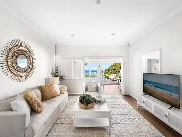 For Rent! 1 Clarke Street, Narrabeen, NSW 2101