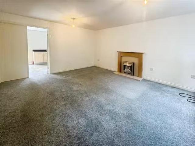 New 1 BA 3 bedroom end of terrace house for rent in Timothy Ha.