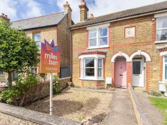 Nice 1 BA 3 bedroom semi detached house for rent in Belmont Ro.