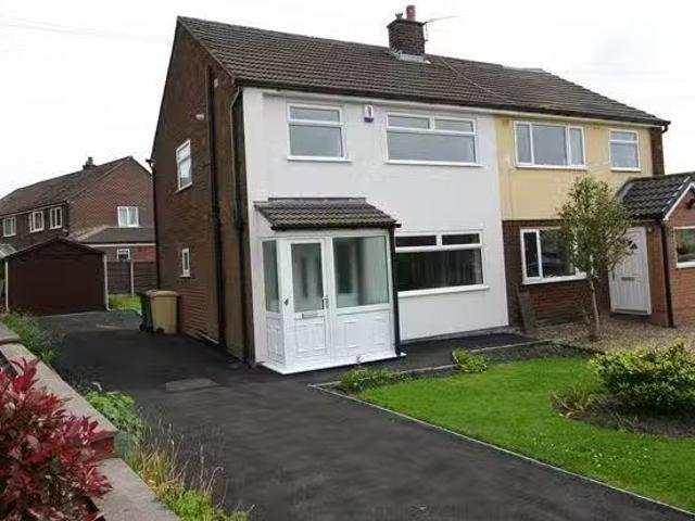 Unique 1 BA 3 bedroom semi detached house for rent in Seaford.