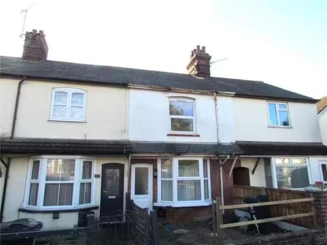 Unique 1 BA 3 bedroom terraced house for rent in Main Road, Do.