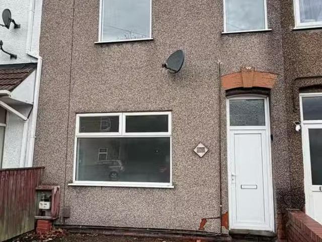 Unique 1 BA 3 bedroom terraced house for rent in Hainton avenu.