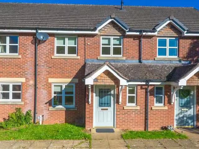 Unique 1 BA 3 bedroom terraced house for rent in Tutnall Drive.