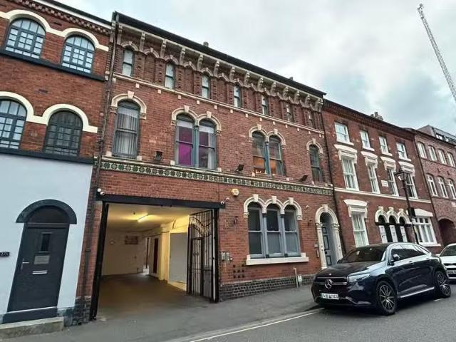 Unique 1 BA 1 bedroom apartment for rent in Tenby Street, Jewe.