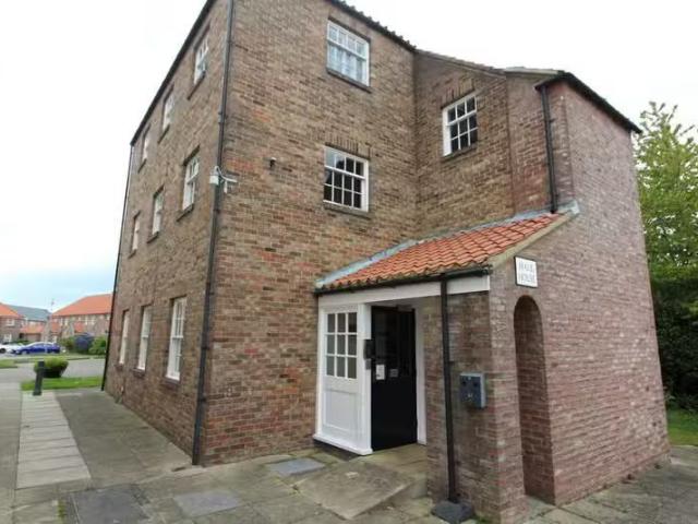 Just in! 1 BA 1 bedroom apartment for rent in Hale House, Old.