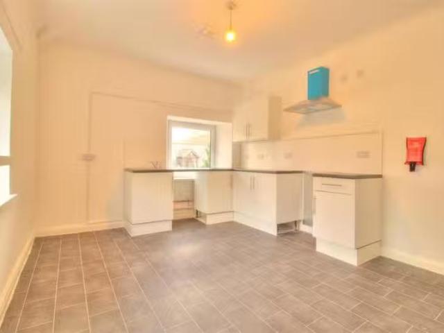 Deal! 1 BA 1 bedroom apartment for rent in Office Street, Port.