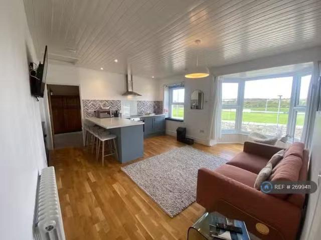 Nice 1 BA 1 bedroom flat for rent in Grove Road, Portland, DT5