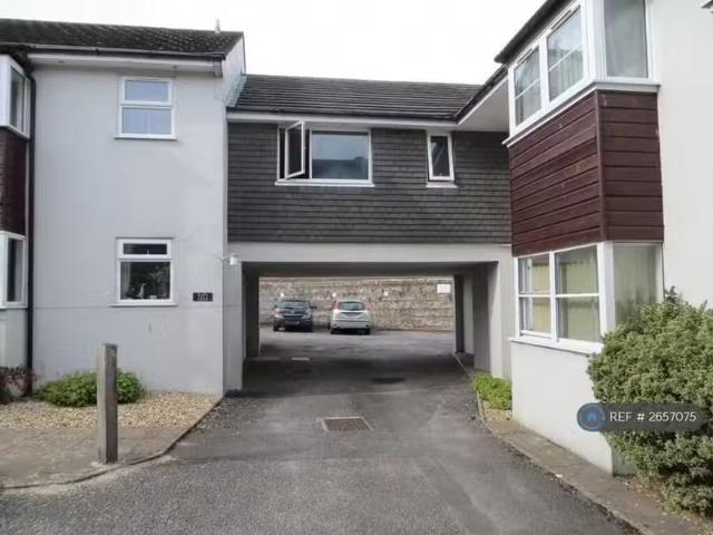 Cozy 1 BA 1 bedroom flat for rent in Jubilee Court, Dorchester.