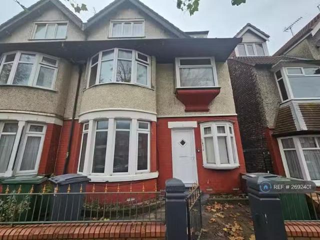 Just in! 1 BA 1 bedroom flat for rent in Rowson Street, Wallas.