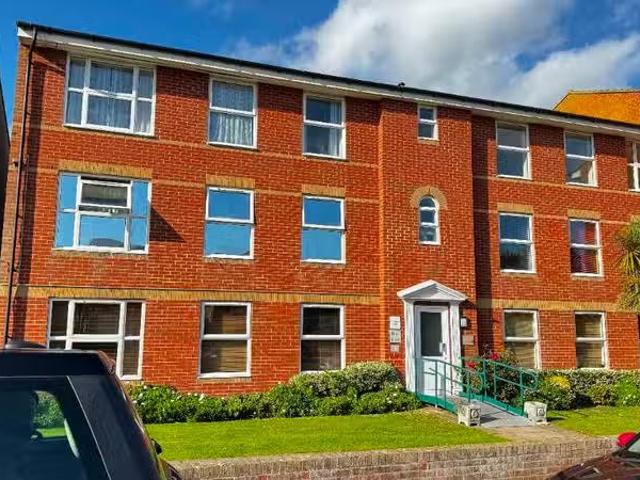 Deal! 1 BA 1 bedroom flat for rent in Ringmer Road, Seaford, E.