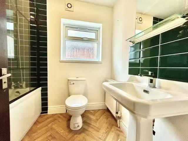 Charming 1 BA 1 bedroom flat for rent in Woodlands Road, Walth.