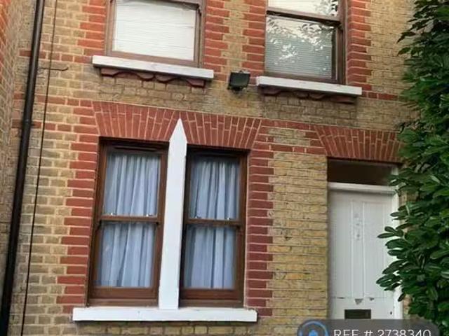 Nice 1 BA 1 bedroom flat for rent in Windsor Road, London, E7