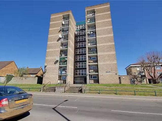 Cozy 1 BA 1 bedroom flat for rent in Turkey Street, Enfield, EN1