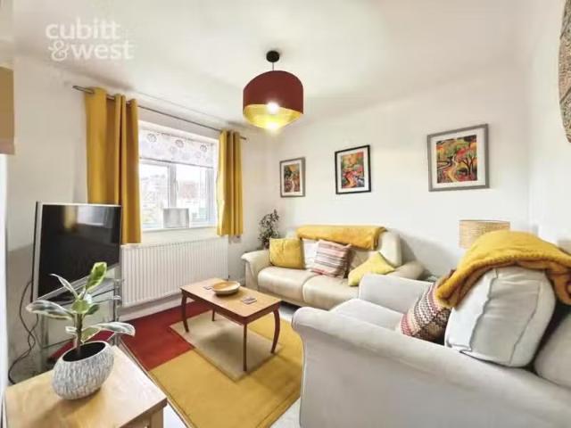 New 1 BA 1 bedroom ground floor flat for rent in Gladys Avenue.