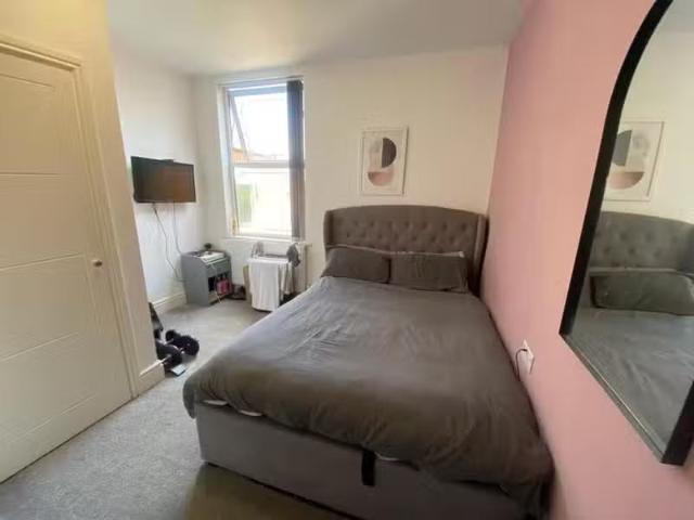 Rental! 1 BA 1 bedroom house share for rent in Brighton Road.