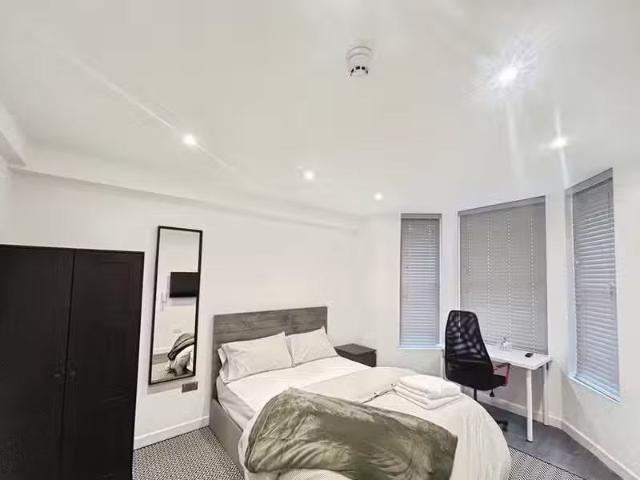 For Rent! 1 BA 1 bedroom house share for rent in Canterbury Ro.