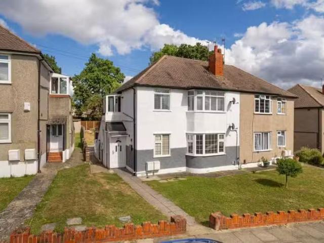 Cheap 1 BA 2 bedroom maisonette for rent in Oakdene Road, Orpi.
