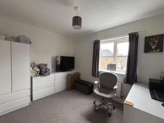 Deal! 1 BA 2 bedroom apartment for rent in Tai Maes, Mold, CH7