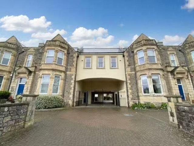 Nice 1 BA 2 bedroom apartment for rent in Weston super Mare, C.