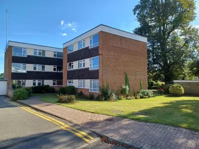Cozy 1 BA 2 bedroom apartment for rent in Albany Gardens, Hamp.