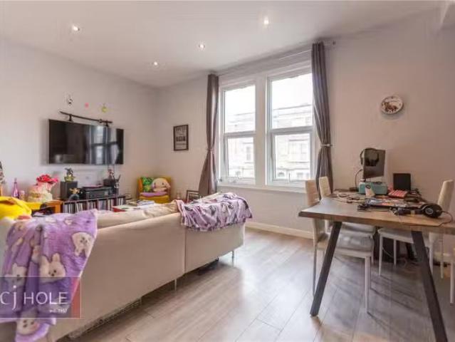New 1 BA 2 bedroom apartment for rent in City Road, Saint Paul.
