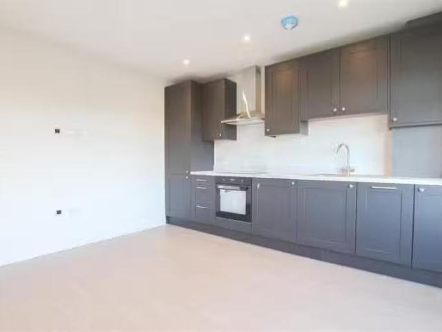 Rental! 1 BA 2 bedroom apartment for rent in Gibson Way, Saffr.