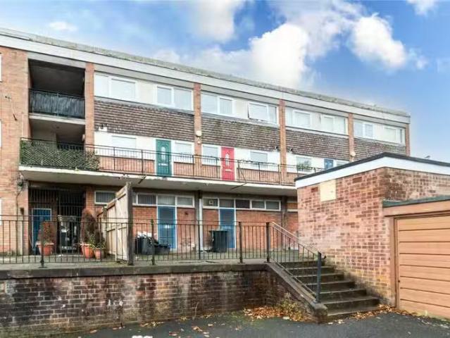 Cozy 1 BA 2 bedroom apartment for rent in Mayfield Flats, Darw.