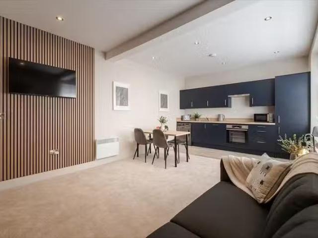 Rental! 1 BA 2 bedroom apartment for rent in Newmarket Street.