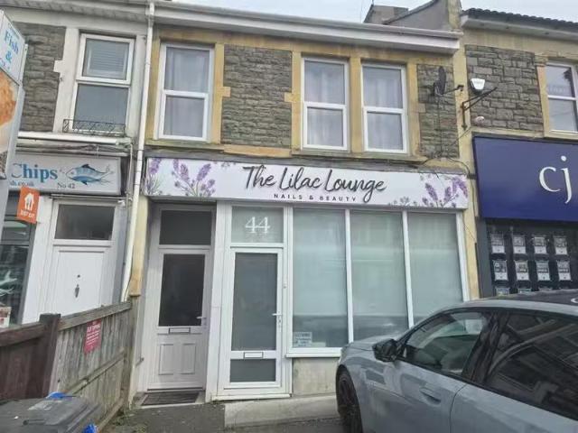 Rental! 1 BA 2 bedroom apartment for rent in Sandy Park Road.