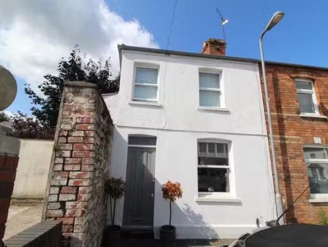 Just in! 1 BA 2 bedroom end of terrace house for rent in Iesty.