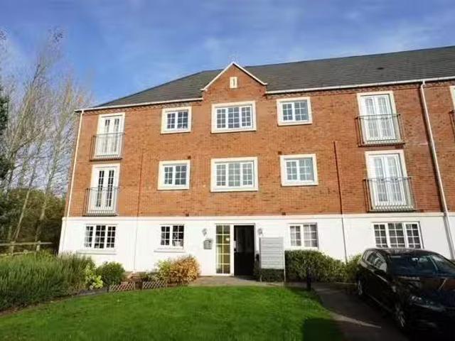 For Rent! 1 BA 2 bedroom flat for rent in Donnington Court, Du.