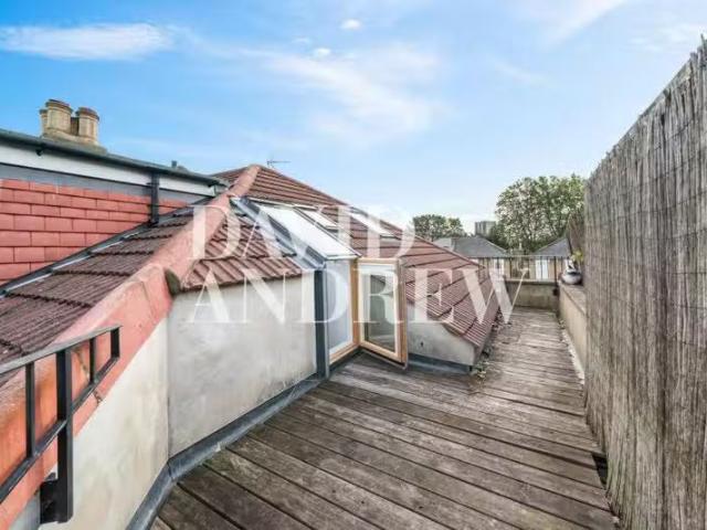 For Rent! 1 BA 2 bedroom flat for rent in Evering Road, London.
