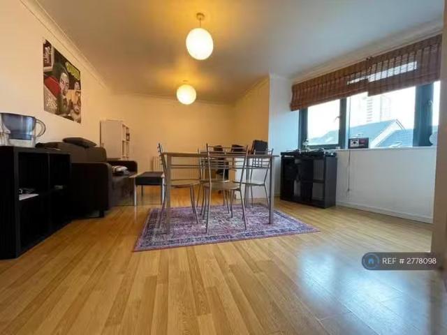 For Rent! 1 BA 2 bedroom flat for rent in Kenninghall Road, Lo.