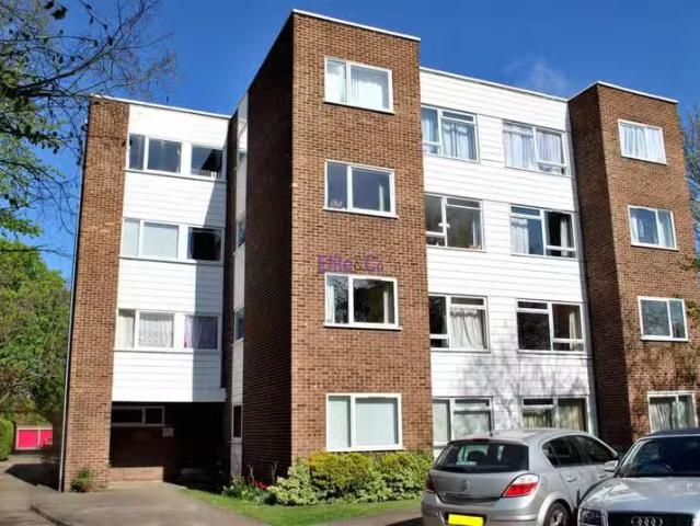 Rental! 1 BA 2 bedroom flat for rent in Hayne Road, Beckenham.