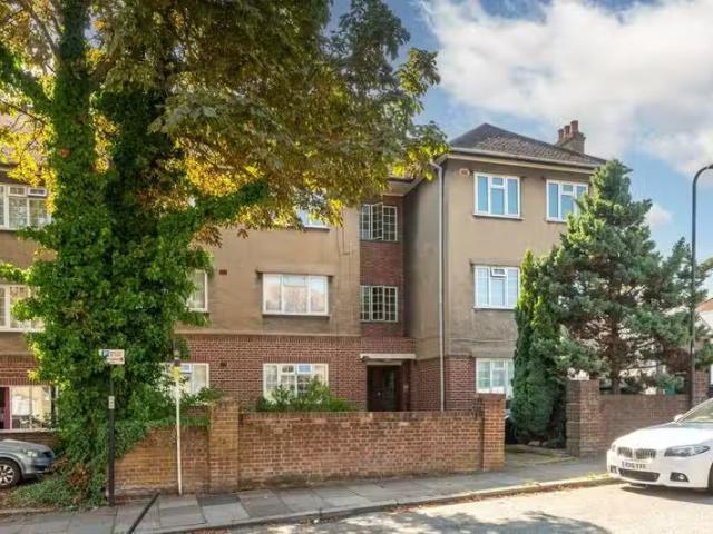 Charming 1 BA 2 bedroom flat for rent in Marlborough Hill, Har.